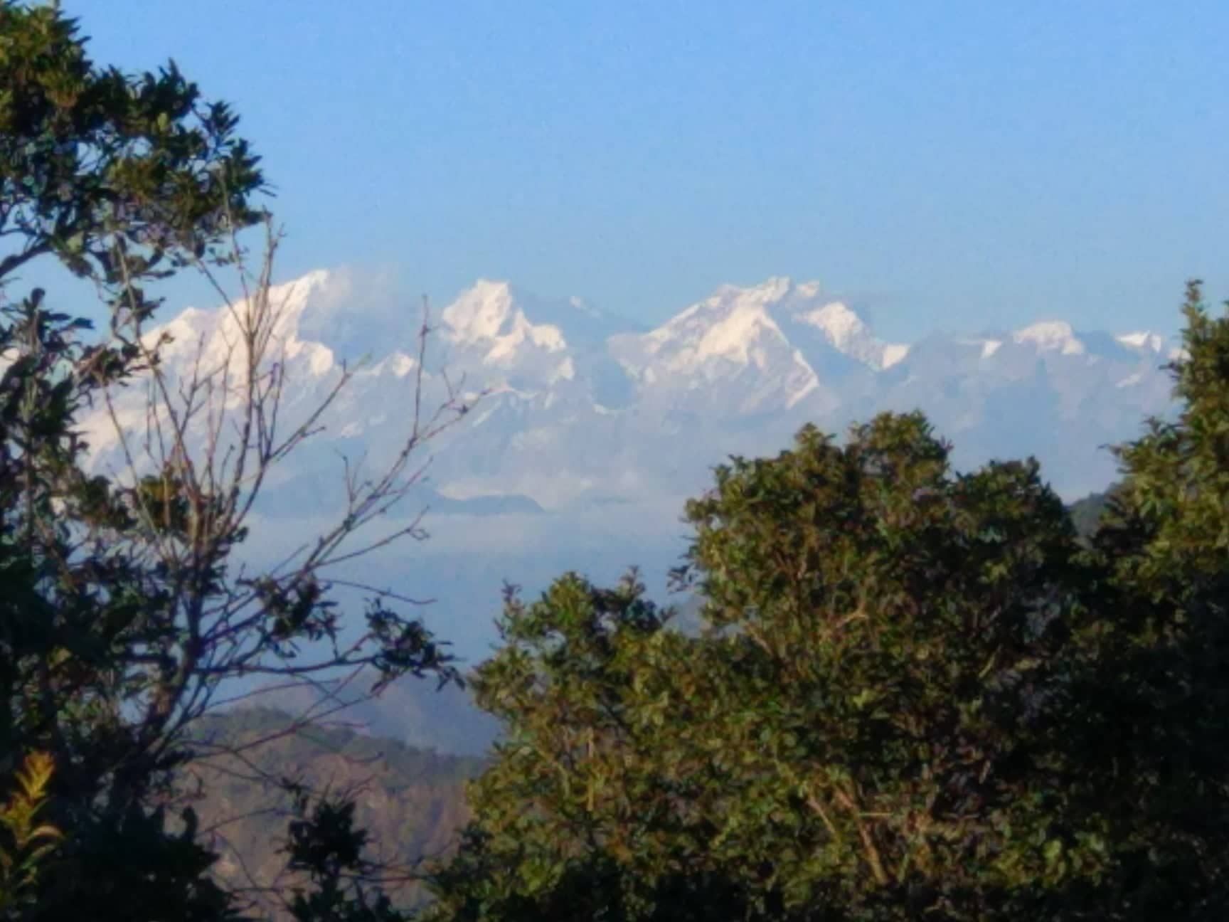 mountain-view-while-day-hike