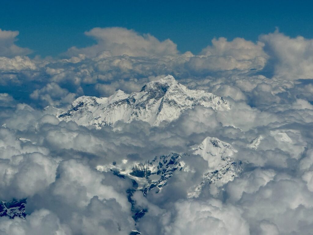 flying from Kathmandu to Lhasa