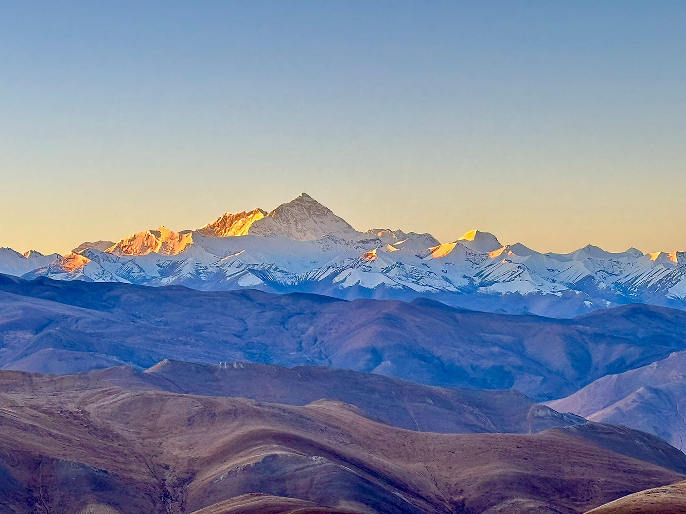 Sunrise-from-Gawu-La-Pass-Tibet